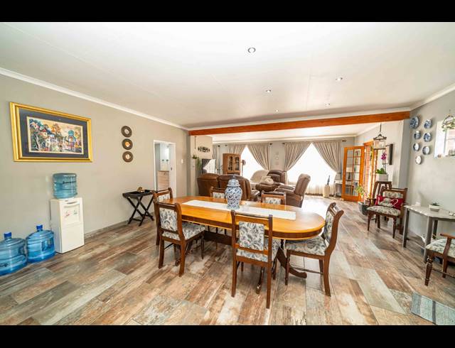 4 BEDROOM HOUSE FOR SALE IN PARKDENE